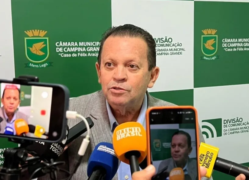 Olimpio Oliveira cobra à Prefeirura o pagamento do 14º salário e valorização dos professores
